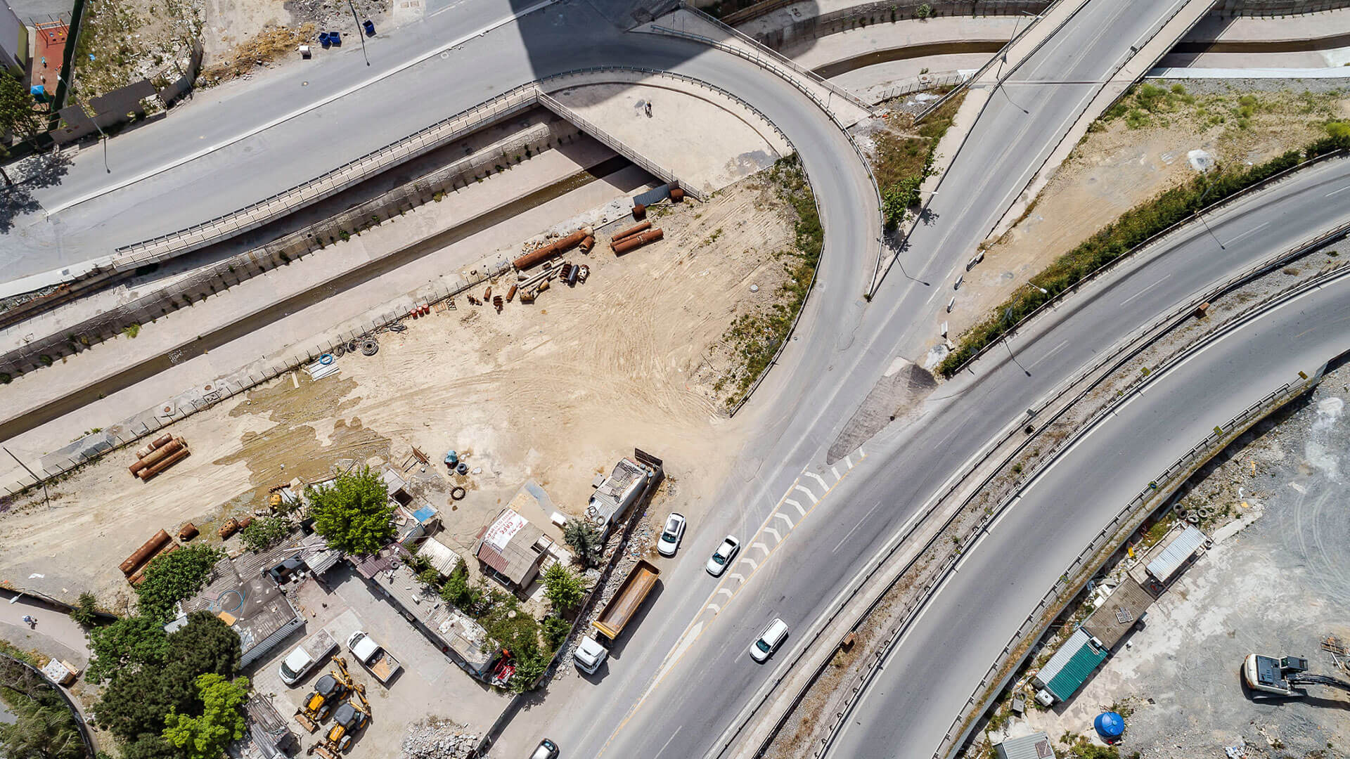 29,9 km Söyleşileri <br> “Bu Bir Çizgi Değildir” ve “Fikirtepe”  slide 0