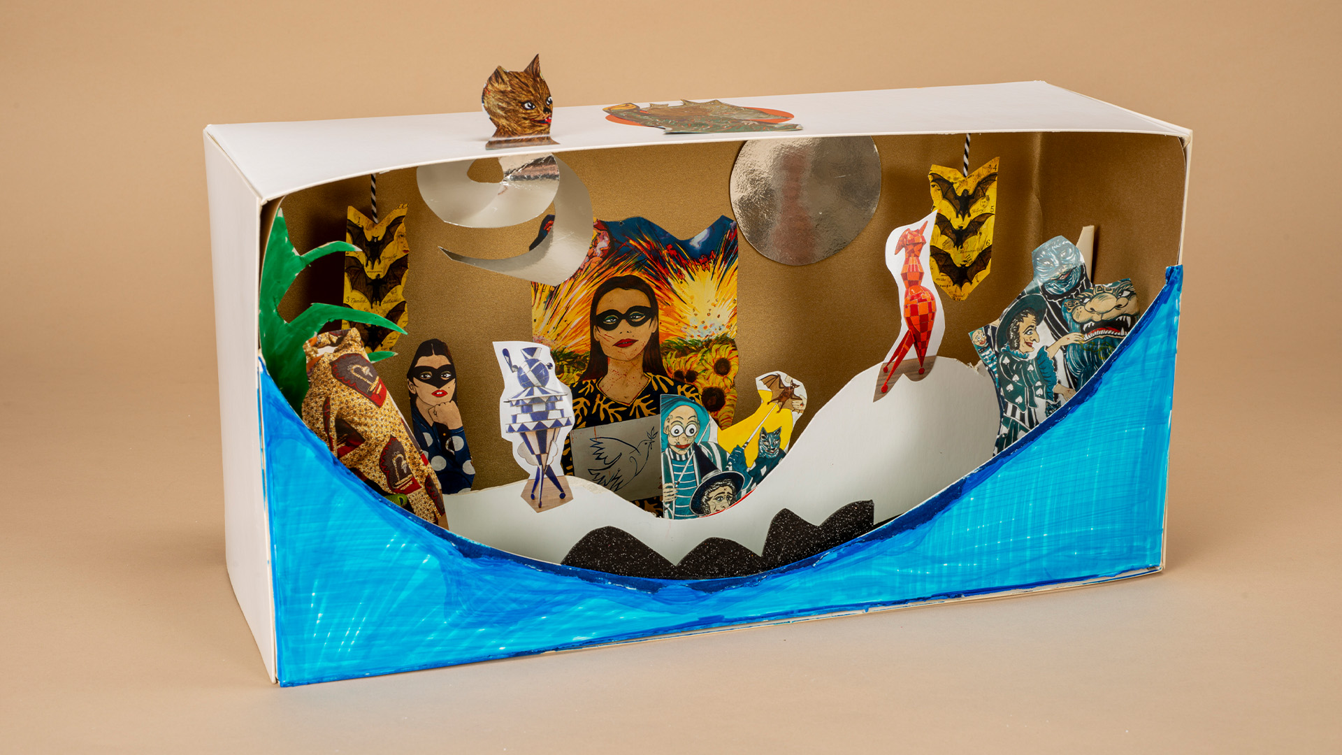 Diorama: Küçük Kutuda Büyük Evren görsel 0