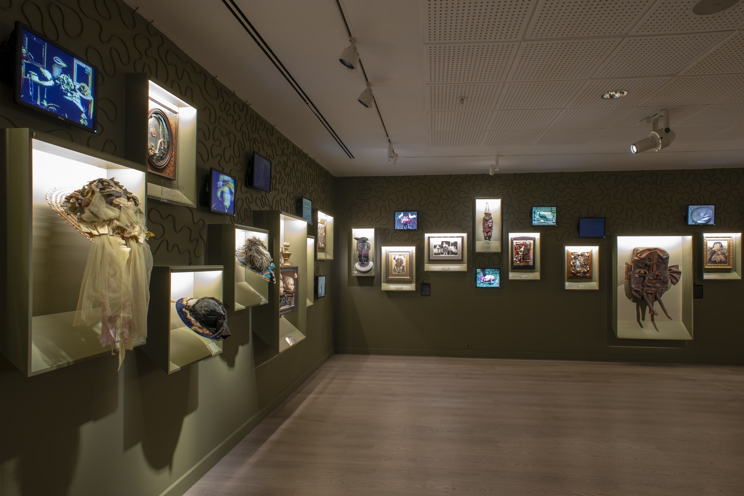 Parajanov <br> Sarkis ile galeri 19