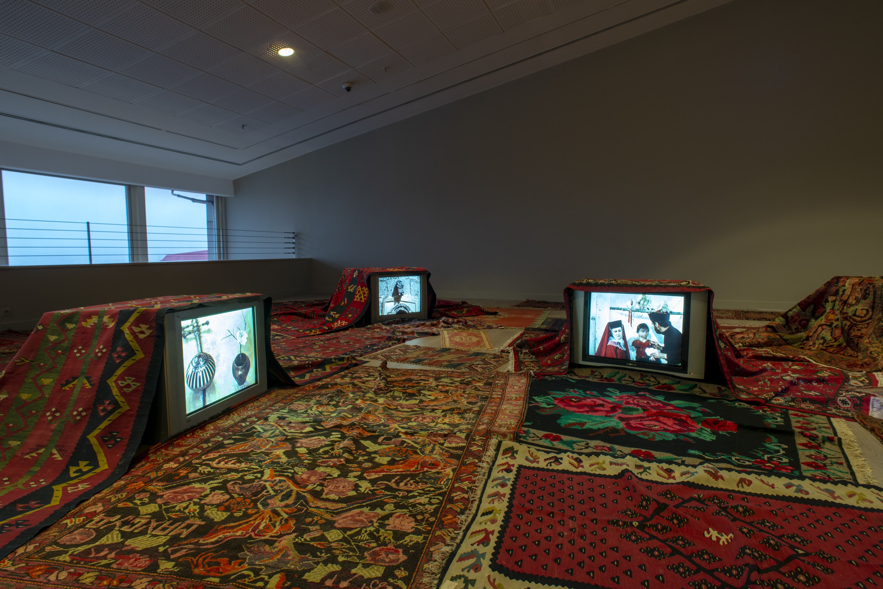 Parajanov <br> Sarkis ile galeri 25